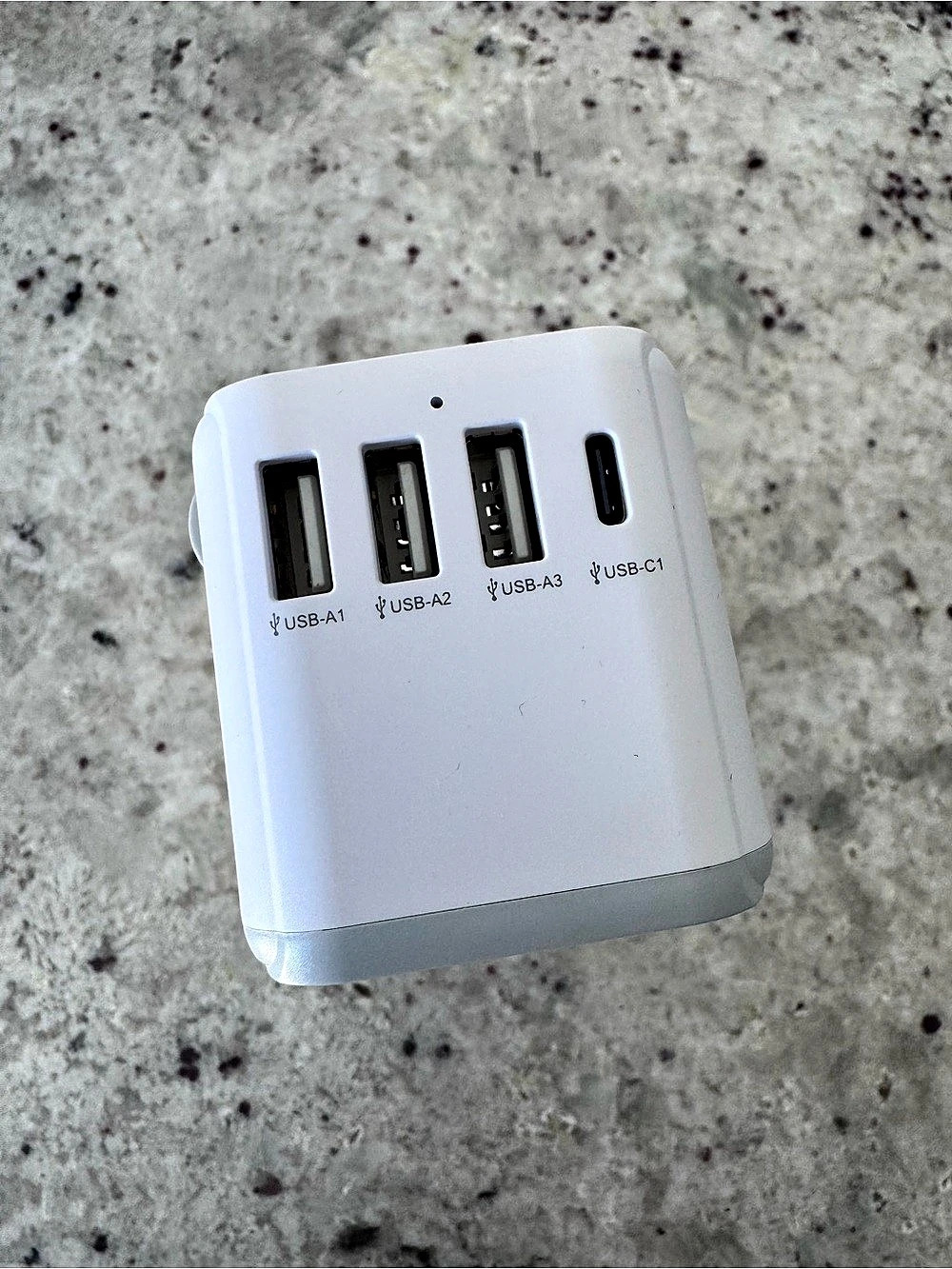 Travel Adapter - Picture 4 of 6